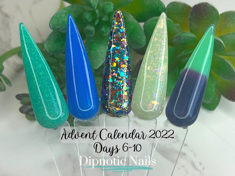 Photo shows swatch of Dipnotic Nails 2022 Advent Calendar Collection 2 Blue and Green Ocean Dip Powder Collection Dipnotic Nails 2022 Advent Calendar